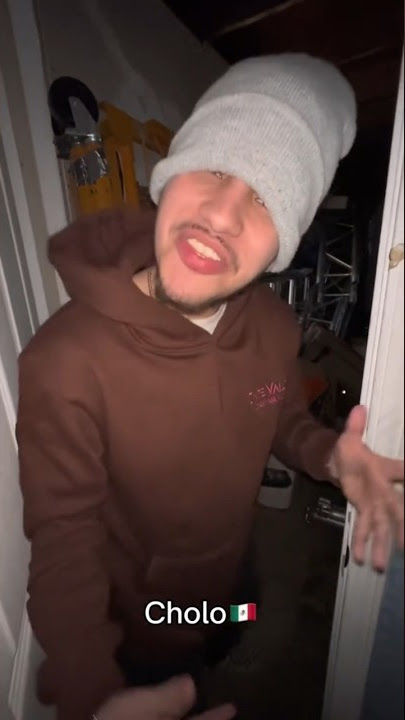 Download lagu How different parents act when your sneaking out 😂