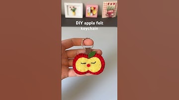THE CUTEST felt keychain 🤍 EASY gift idea (felt crafts ideas) #diy #feltcrafts