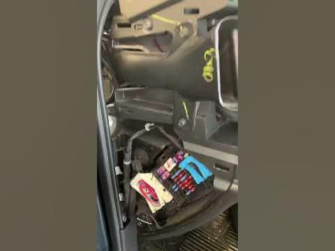 2017 Chevy Silverado Service Trailer Brake Fix- GM part# 84108373 - YouTube