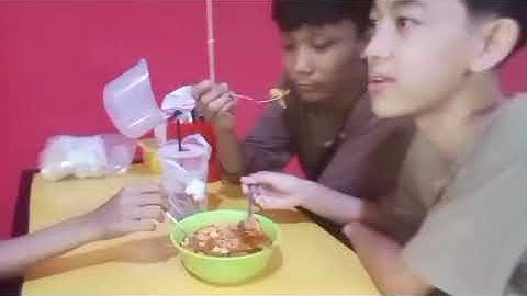 Tugas informatika kls 9 buat vlog tentang mukbang seblak jangan lupa like dann komen yaa