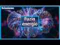 Kiel funkcias fuzia reaktoro?