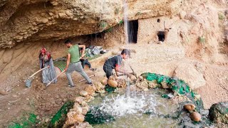 Nomadic life in the impassable mountains in the forests of Zagros and preparing the floor of the hut