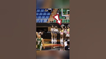 Een duivelse afleiding voor een vrije worp!😂