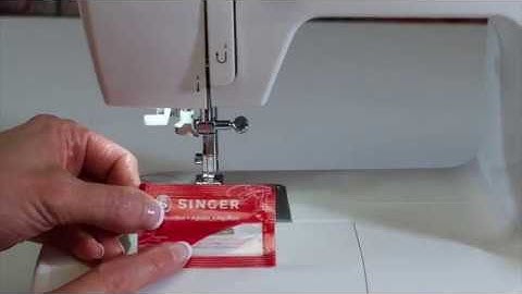 Singer Tradition 2277 11 How to Change Needles