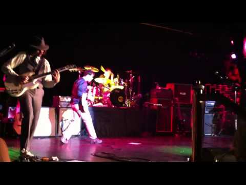 Weezer - Los Angeles (Live on the Weezer Cruise) [...