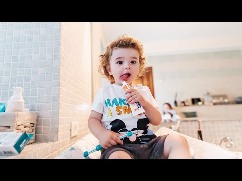 Video: Cum Să înveți Un Copil Să Se Spele Pe Dinți Cu Pastă De Dinți