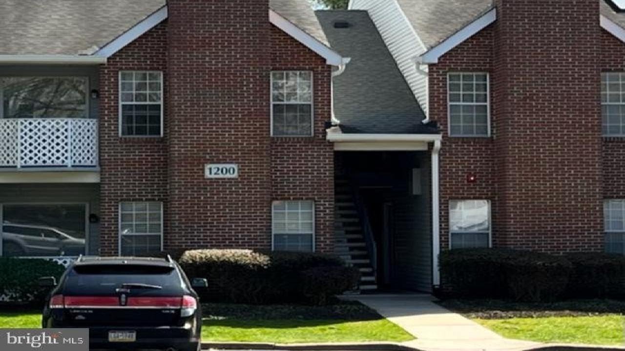 1208 DIAMOND DRIVE, NEWTOWN, PA Presented by Susan Greenwood LLC. YouTube