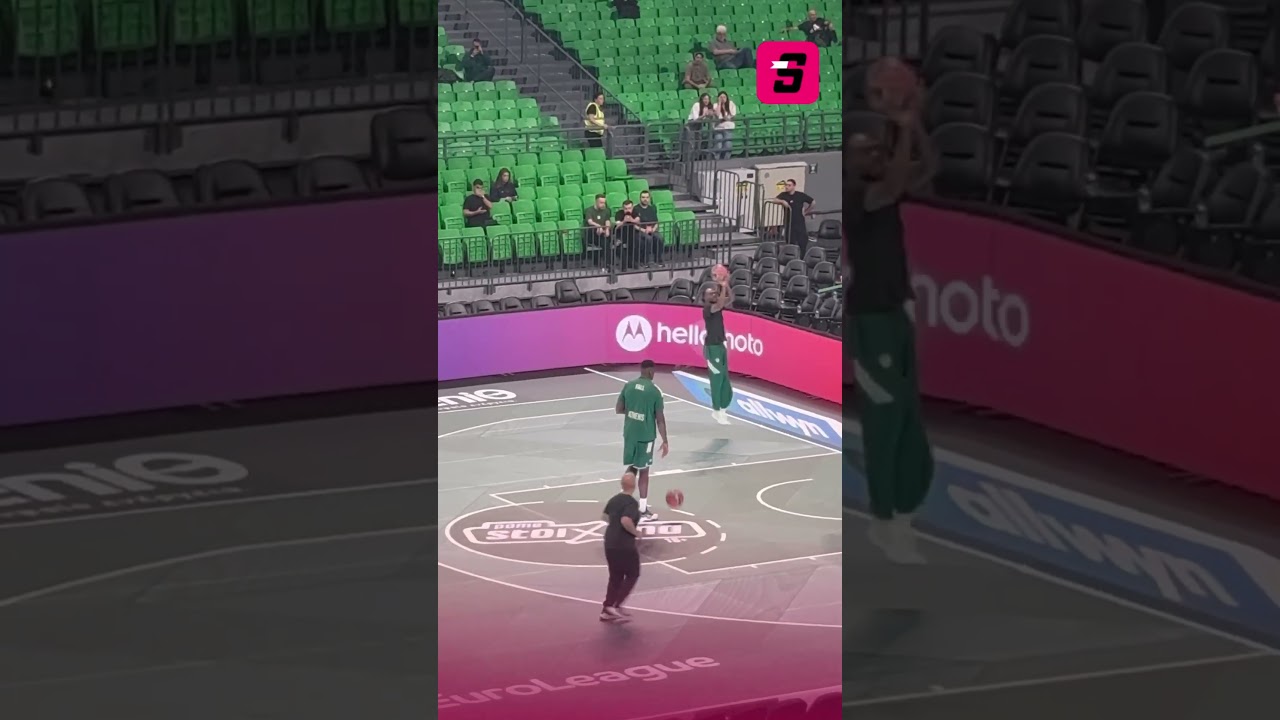 ☘️💪 Ο Μουστάφα Φαλ πάτησε στο «T-Center» και χειροκροτήθηκε από τον κόσμο του Παναθηναϊκού! #paobc