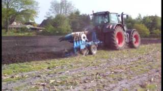 Fendt 927 mit Rabe Pflug