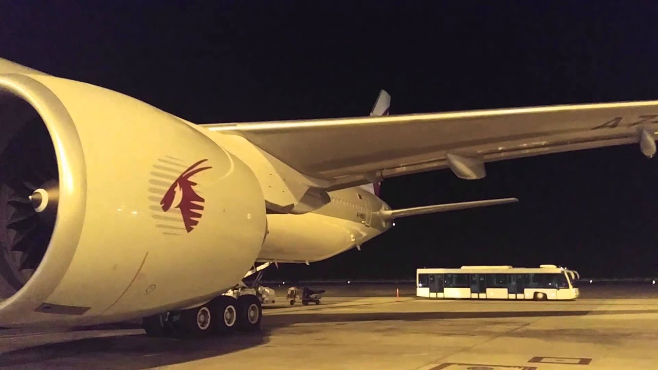 카타르 항공 도하 하마드공항 도착 Qatar Hamad airport arival - YouTube