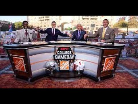 Deion Sanders Reacts to Florida State Interception Tie With Lee Corso