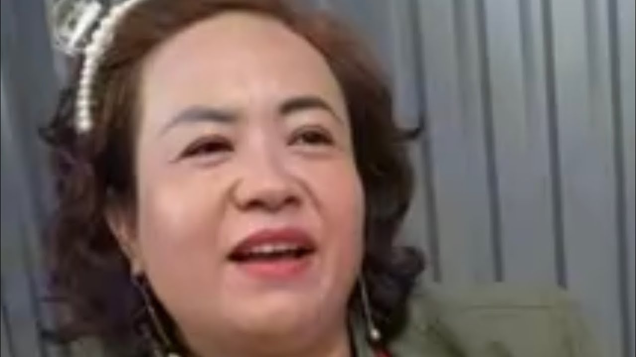 Hữu Hý Cấm Xuyến Nái Tiếp Cận Nga