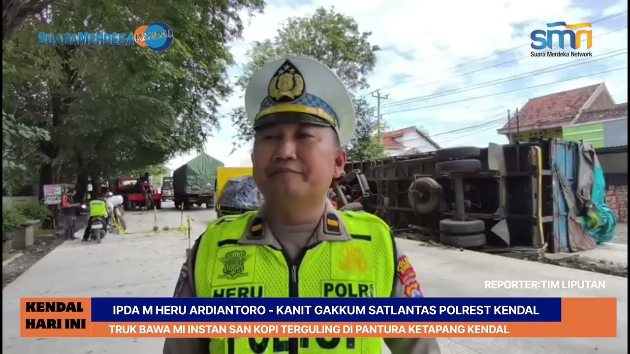 Kecelakaan Pantura Kendal, Truk Bawa Mi Instan dan Kopi Terguling di Pantura Ketapang Kendal