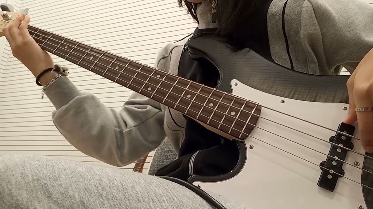 Black Sorrow | Alien Stage _ BASS tab