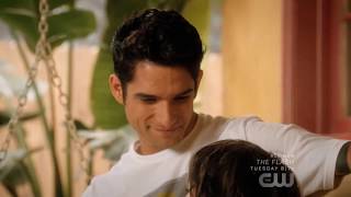 Jane The Virgin 4x03 Mateo talks with Adam