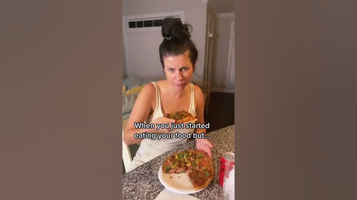 How couples eat together…wait for it 🤣 #couplescomedy #shorts #couples