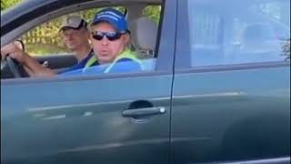 Kononowicz Zastawia Wjazd Patem