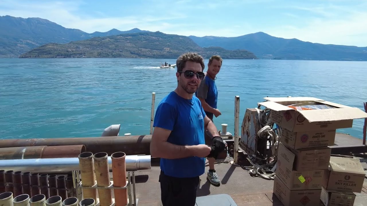 Allestimento spettacolo pirotecnico con Ceffo e Mauro