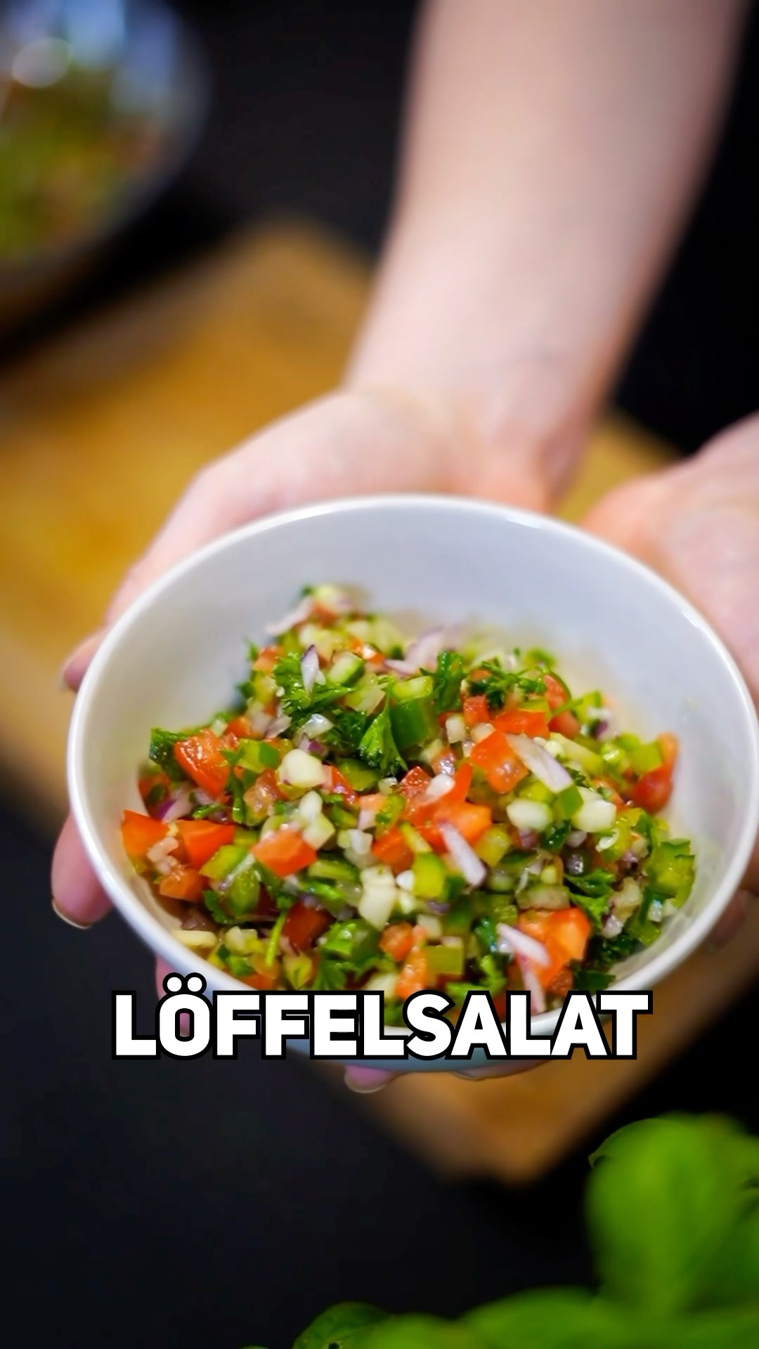 🥗🥬 Der ERFRISCHENDSTE Salat des Sommers: Löffelsalat 🥗🥬 #rezept - YouTube