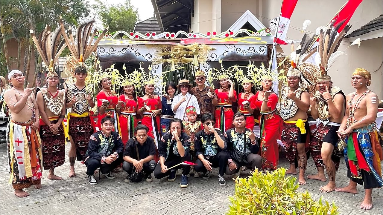 TARI KINYAH HATUE BAWI BETANG (Temu Karya Taman Budaya Regional Kalimantan Ke - 1)