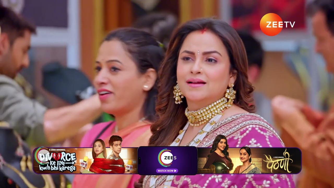 Kumkum Bhagya | Raunak hands over to Baa the gift Payal had given him.