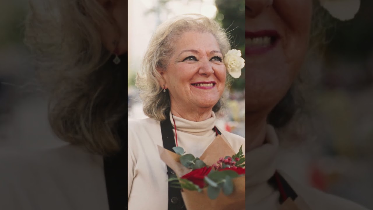 Когда ты расцветаешь изнутри, жизнь расцветает навстречу тебе. 🌹