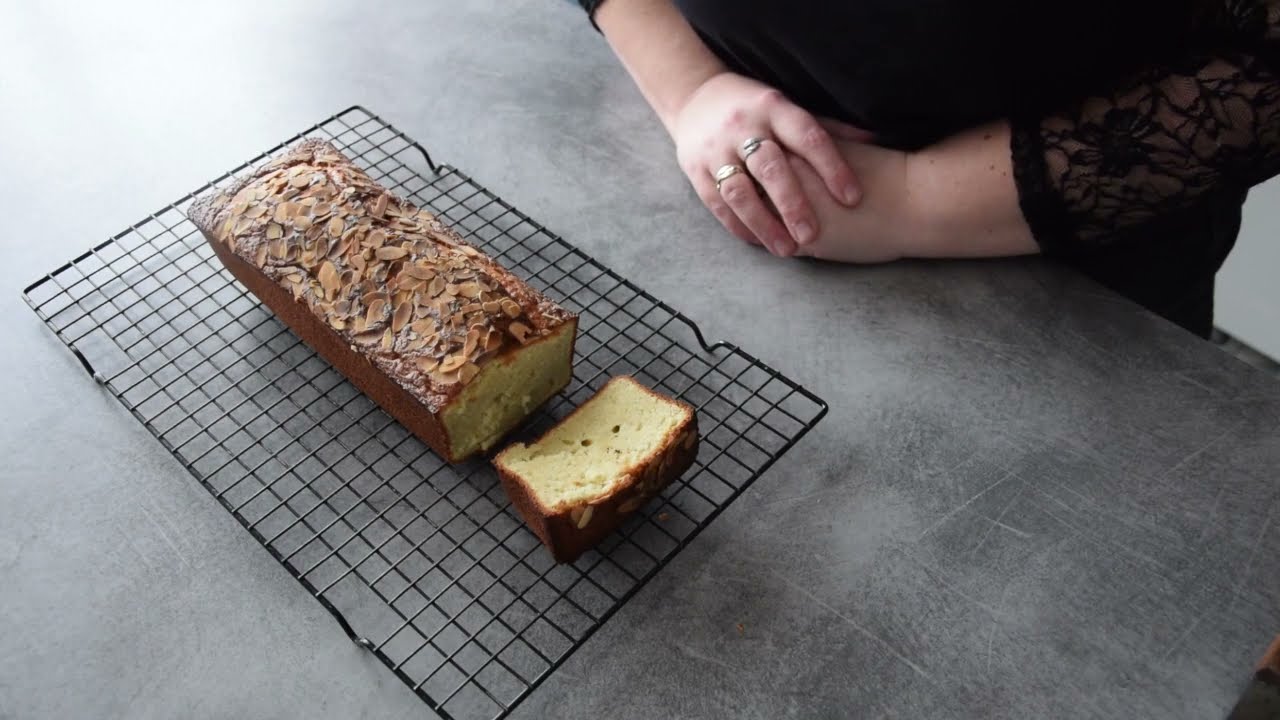 Un cake aux amandes  🍰🍰🍰