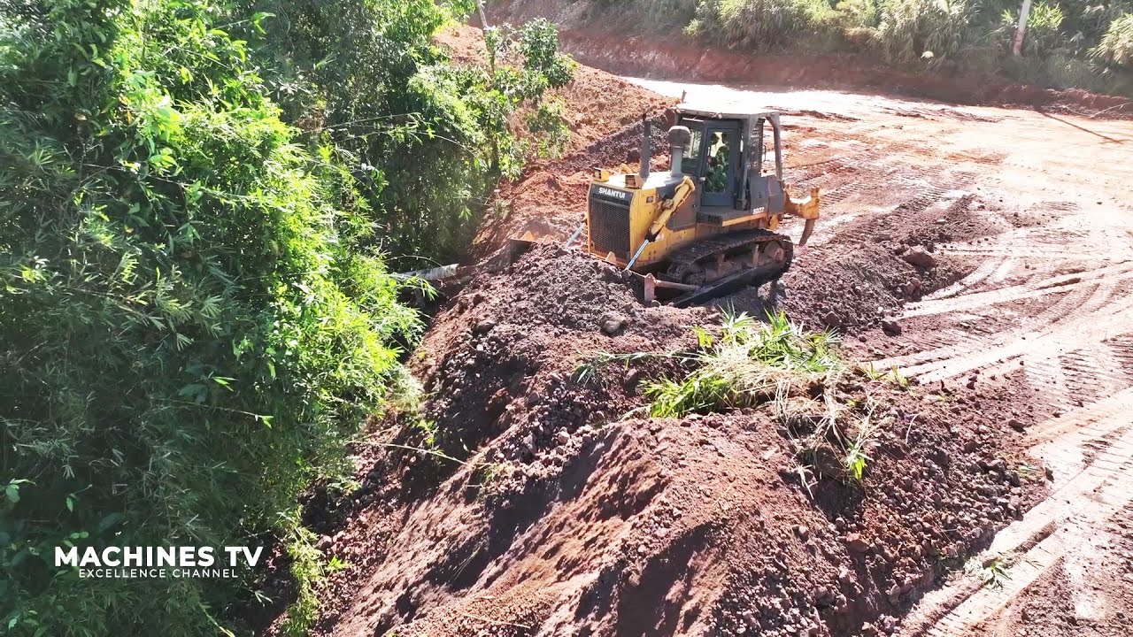 Unleashing the Ultimate Bulldozer Power: Mountain Road Clearing & Dirt Hauling Excavated Madness