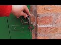 Как закрывают двери в украинских селах в хозяйственных помещениях - 5 вариантов