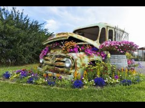 8-stylish-ways-to-use-repurposed-items-in-the-flower-garden
