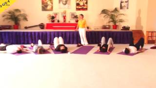 Yoga Mittelstufenstunde mit Shivani aus Yoga Vidya Freudenstadt