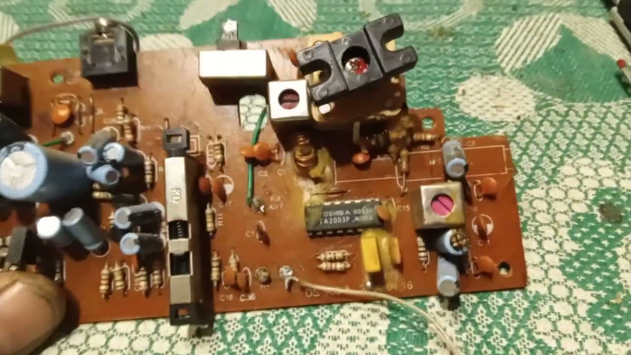 Современная кассетная магнитола. Положительные и отрицательные моменты.