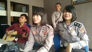 Download Lagu Pantun Hari Hari Mengumpan Babi Cover Jimmy Hera Pani Dinda MP3 Pantun Hari Hari Mengumpan Babi Cover Jimmy Hera Pani Dinda