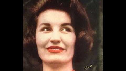 Zehra Deović - Jedva čekam da se mrak navuče