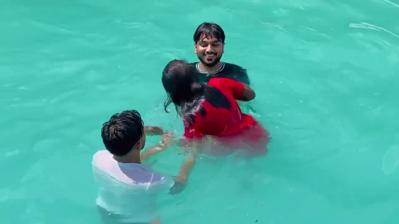 Raju pool mein doob gayi 🥲🥹 || first time slides enjoy krti hui raju 😍😂