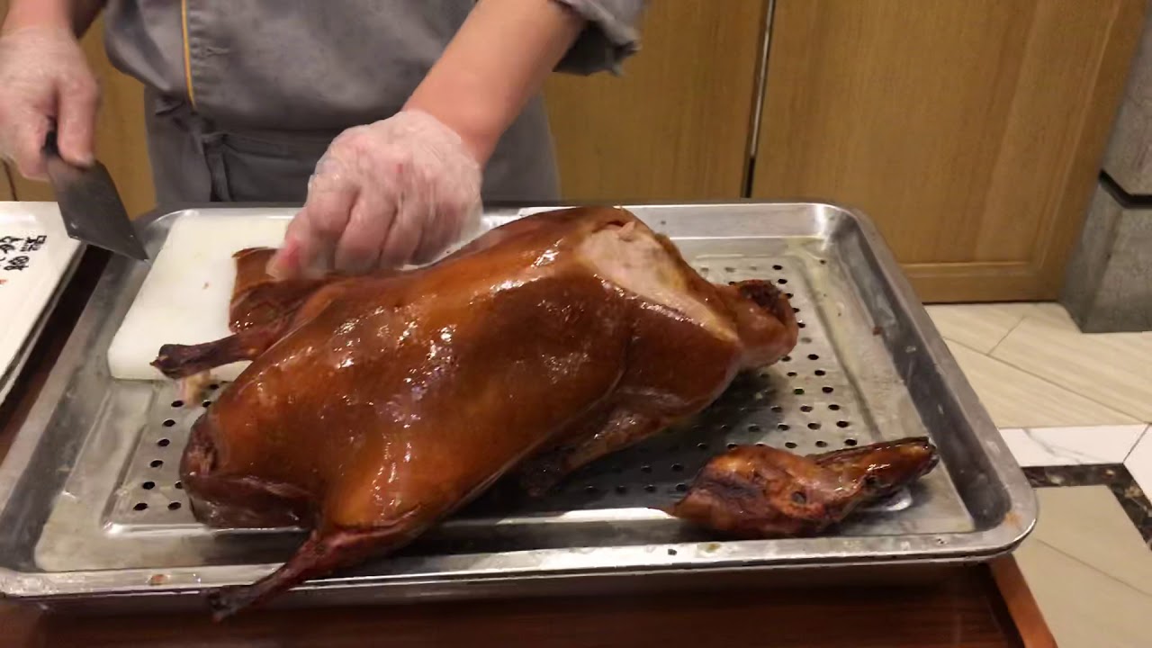 How to prepare a roast duck in Beijing. YouTube