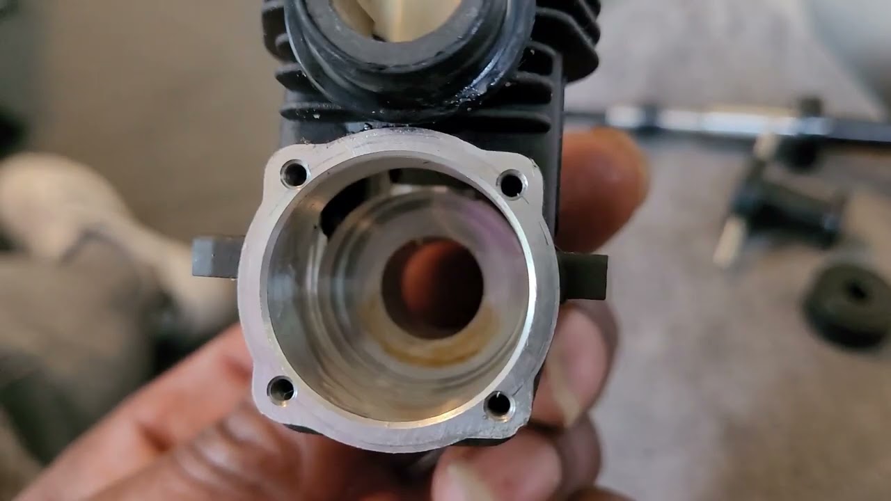 Engine bearings removal tool