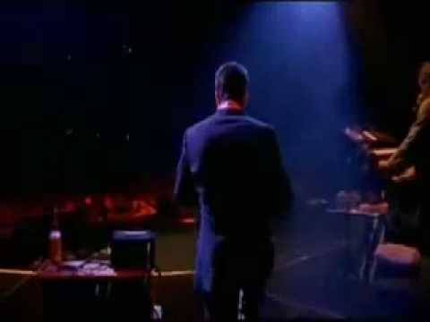 Robbie Williams - Strong