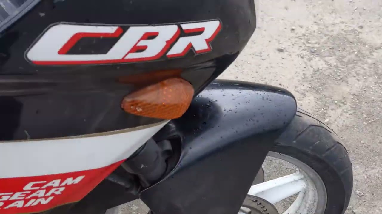 MC14 CBR250FOUR エンジン始動確認動画 - YouTube