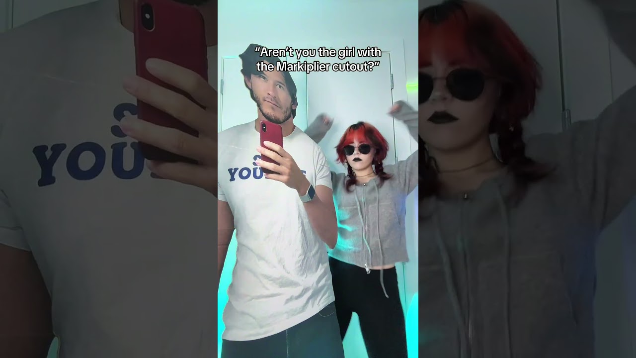 Aren’t You The Markiplier Cutout Girl?🤔 #markiplier #leonkennedy #skeleton #bfreveal #bf #halloween