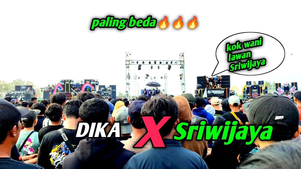 Paling beda..!! Battle Sriwijaya vs dika audio jember beda dengan yang lain di lapangan  kumendung