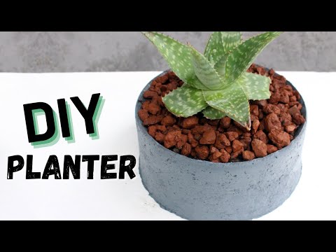 DIY Plant Pots Using Papercrete
