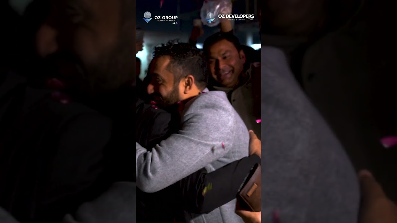 OZ Group employees extended a grand welcome to Chairman Hamza Majeed. #youtubeshorts #shorts