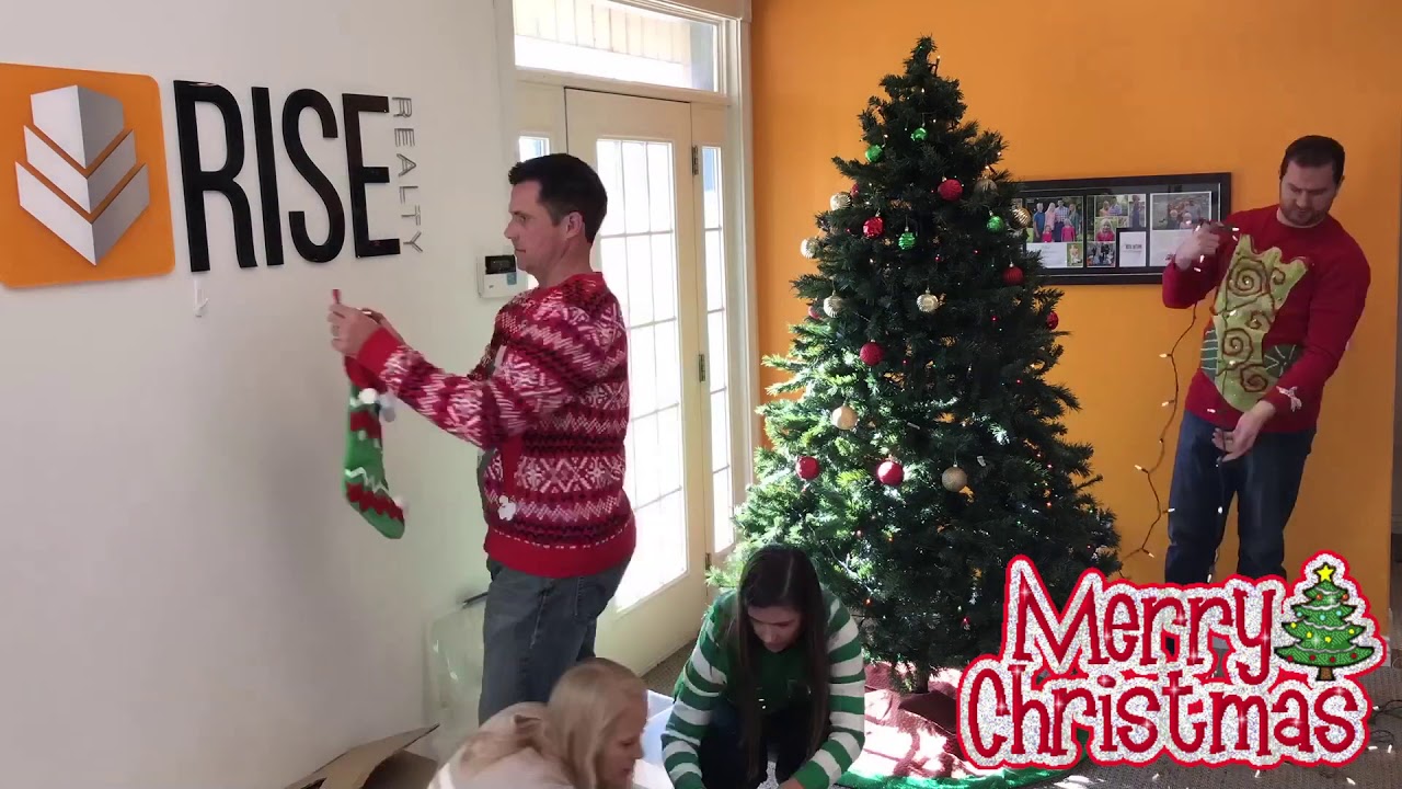 GUESS HOW FAST WE DECORATED OUR TREE? | RISE Realty