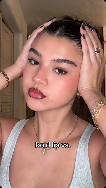bold lips vs. bold eyes 👁️👄👁️