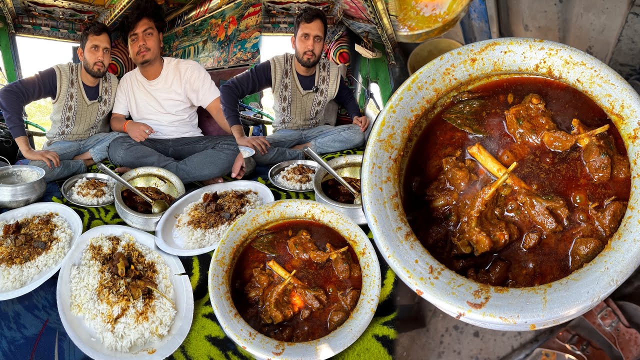 मुरादाबाद के ट्रक ड्राइवर साहब ने रोड किनारे बनाये मटन कोरमा | Life Of Truck Driver | Truck Food | 