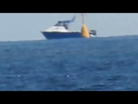 Flat earth proof - Nikon P900 - boat and buoy in far distant horizon (no drop)