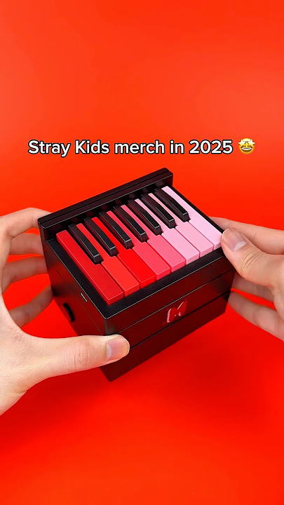 Stray Kids is finally here! Get yours now before they’re sold out! ❤️ #straykids