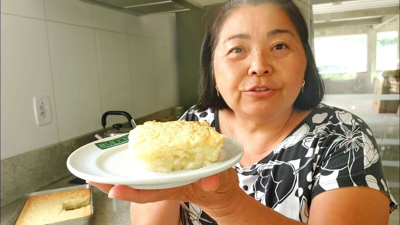 HOJE FIZ BOLO DE MANDIOCA COLHIDO HOJE NA ROÇA