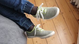 Girlfriend's black nylon feet and soles + sneakers removal